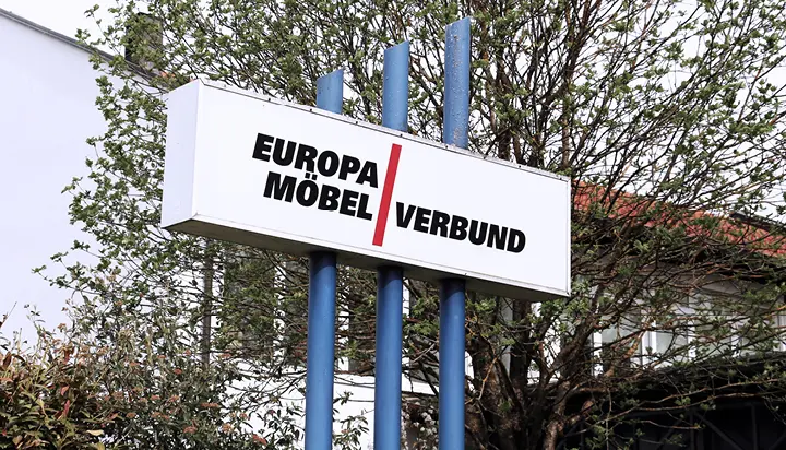 Kaffee Fleck auf Stoffbezug